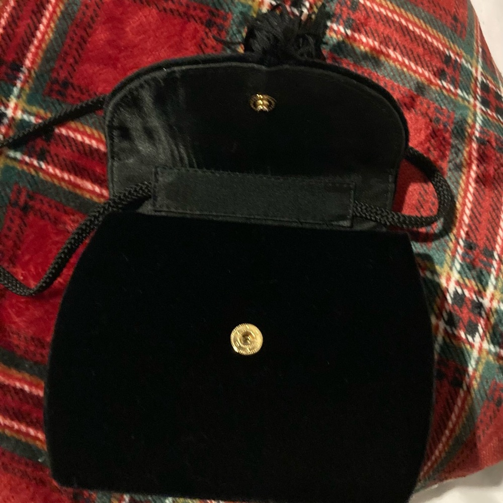 Elegant Black velvet Crossbody Bag - Picture 4 of 4